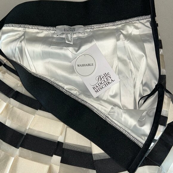 Stunning Badgley Mischka Cropped Gold Sequin Top and Striped Skirt Set - Picture 7 of 7